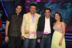 Salim Merchanr, Anu Malik, Dharmendra, Sunidhi Chauhan on the sets of Indian Idol in Filmcity on 27th July 2010 (6).JPG